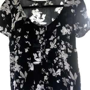 Forever 21 Other - Black and white floral romper Forever 21 Other - Black and white floral romper